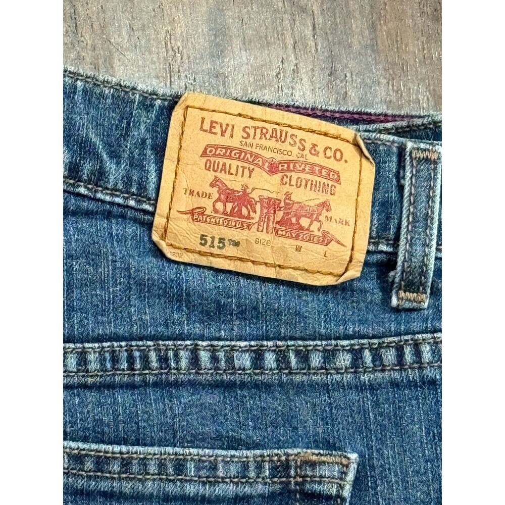 Levi’s 515 Women’s Jean Shorts Size  8 Noveau - Picture 2 of 7